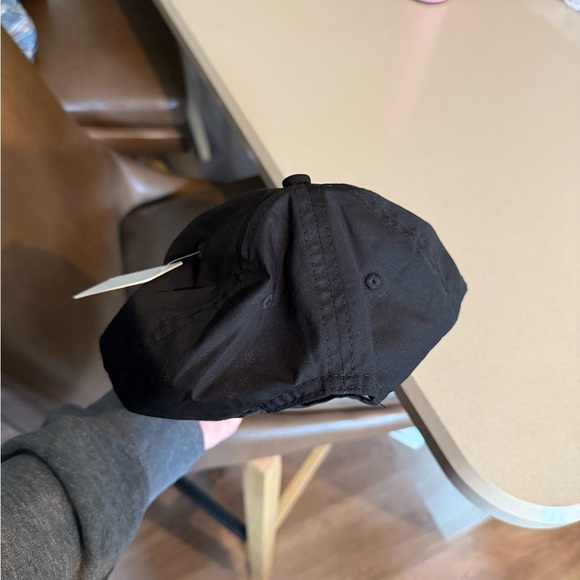 Alo Cap - Picture 2 of 6